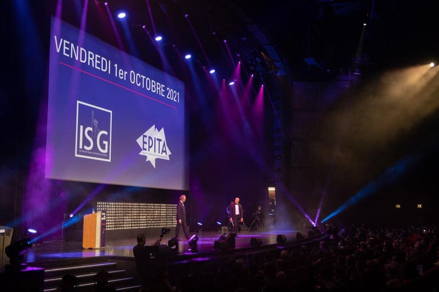 Remise des titres promo 2020 - scène du Palais des Congrès